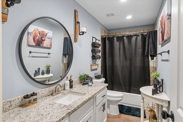 309 S Crockett Street, Edgewood, TX 75117