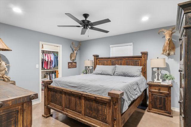 309 S Crockett Street, Edgewood, TX 75117