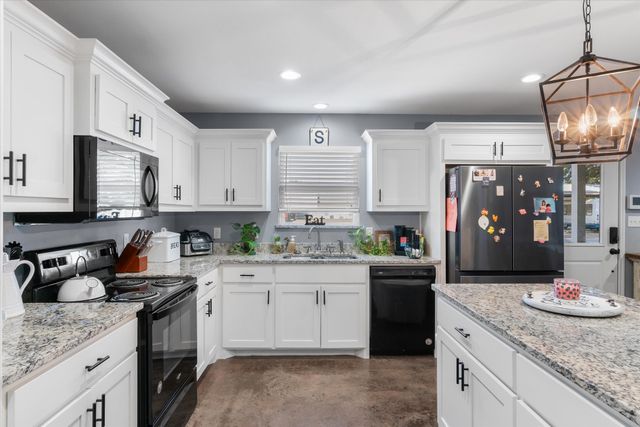 309 S Crockett Street, Edgewood, TX 75117