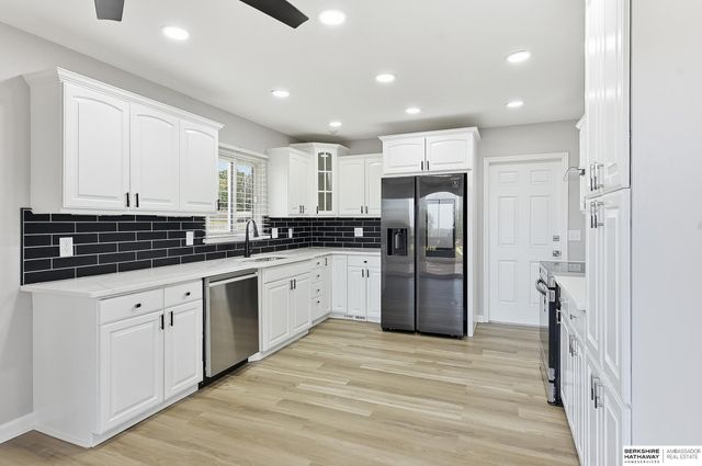 15535 Leavenworth Street, Omaha, NE 68154