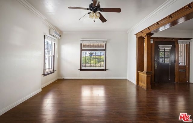 1825 S Oxford Avenue, Los Angeles, CA 90006