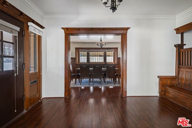 1825 S Oxford Avenue, Los Angeles, CA 90006