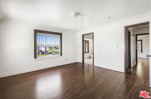 1825 S Oxford Avenue, Los Angeles, CA 90006