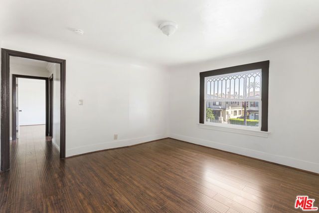 1825 S Oxford Avenue, Los Angeles, CA 90006