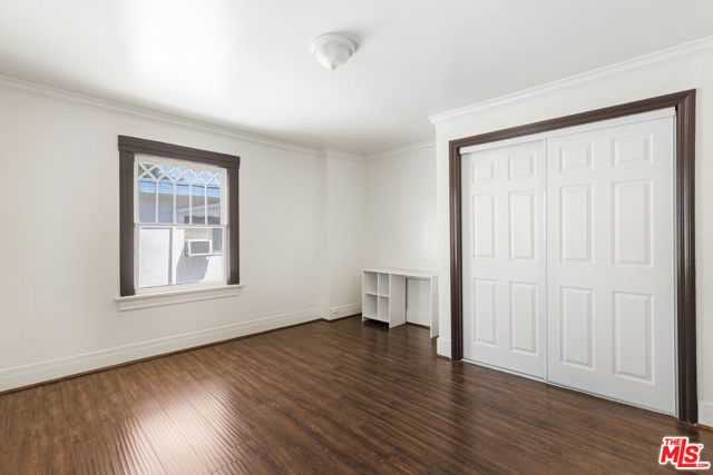 1825 S Oxford Avenue, Los Angeles, CA 90006