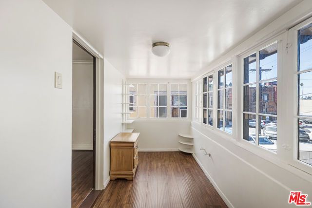 1825 S Oxford Avenue, Los Angeles, CA 90006