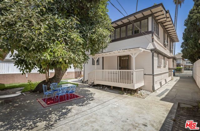 1825 S Oxford Avenue, Los Angeles, CA 90006