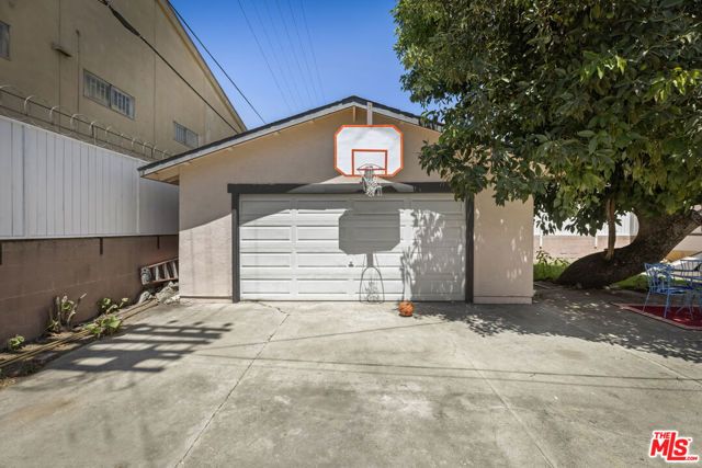 1825 S Oxford Avenue, Los Angeles, CA 90006