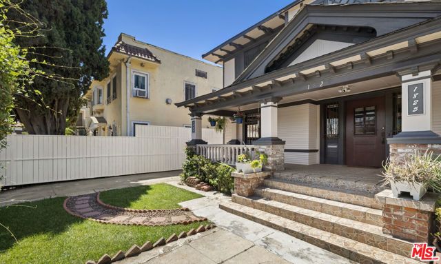 1825 S Oxford Avenue, Los Angeles, CA 90006
