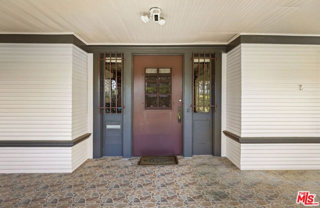 1825 S Oxford Avenue, Los Angeles, CA 90006