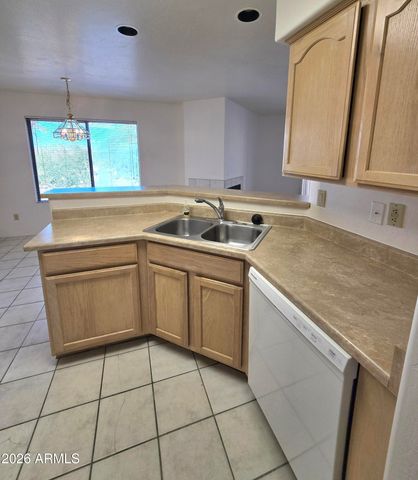 16715 E EL LAGO Boulevard 211, Fountain Hills, AZ 85268