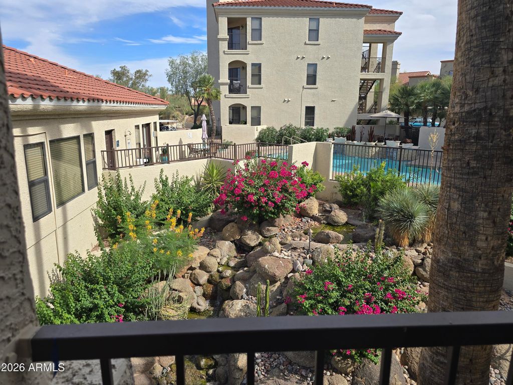 16715 E EL LAGO Boulevard 211, Fountain Hills, AZ 85268