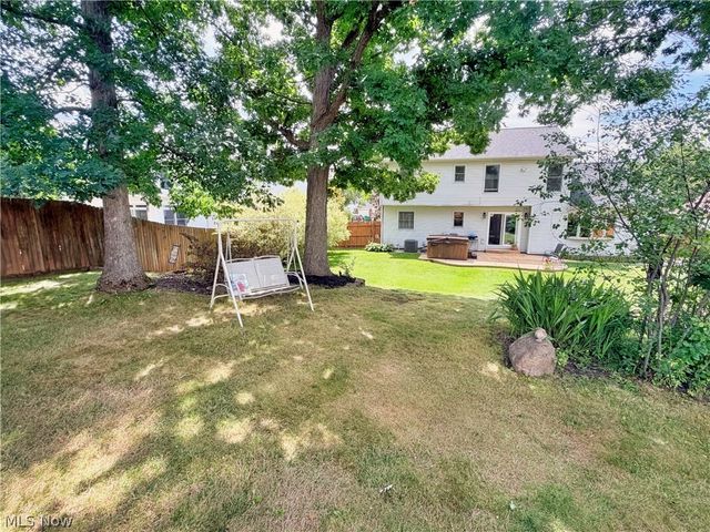 2975 Vincent Drive, Seven Hills, OH 44131