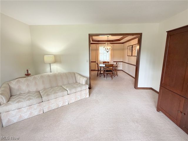 2975 Vincent Drive, Seven Hills, OH 44131