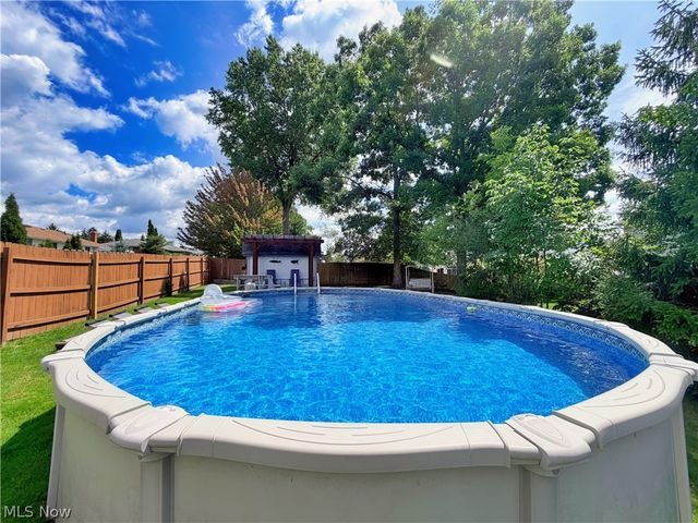 2975 Vincent Drive, Seven Hills, OH 44131