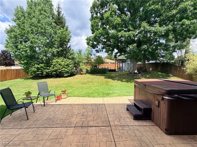 2975 Vincent Drive, Seven Hills, OH 44131