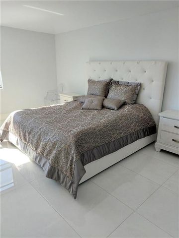 105 Lake Emerald Drive 502, Oakland Park, FL 33309