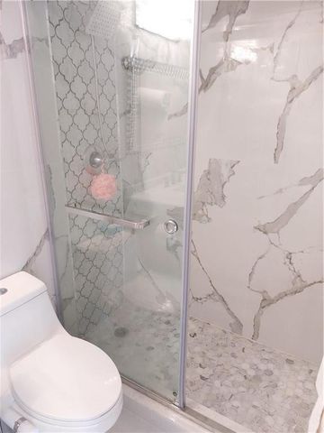 105 Lake Emerald Drive 502, Oakland Park, FL 33309