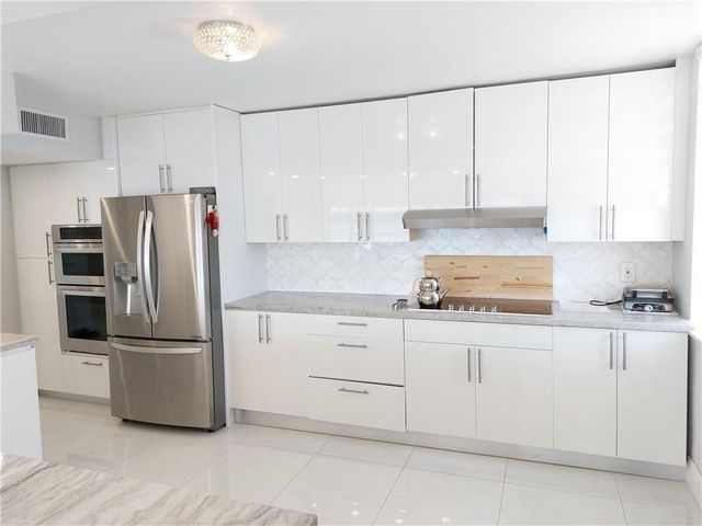 105 Lake Emerald Drive 502, Oakland Park, FL 33309