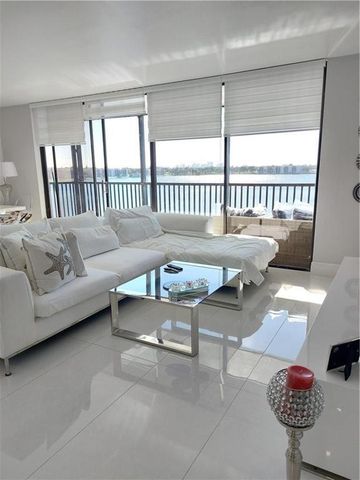 105 Lake Emerald Drive 502, Oakland Park, FL 33309