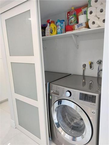 105 Lake Emerald Drive 502, Oakland Park, FL 33309