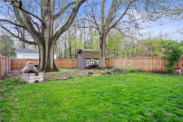 121 Beck Road, Avon Lake, OH 44012
