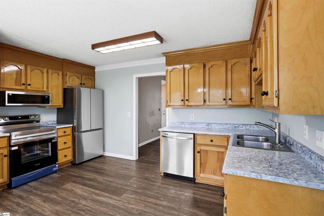 114 Fairview Place, Greer, SC 29651