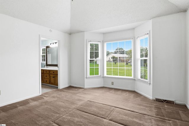 114 Fairview Place, Greer, SC 29651