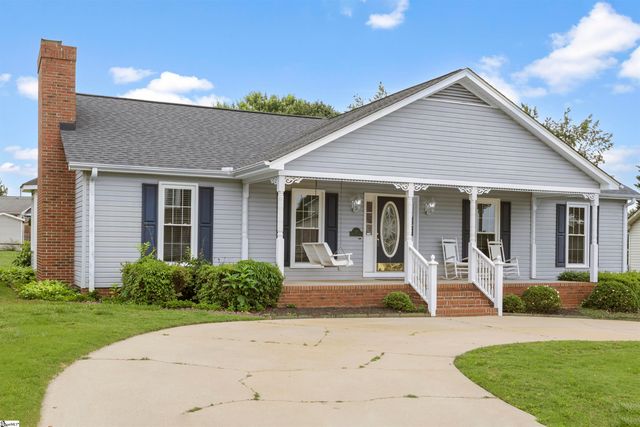 114 Fairview Place, Greer, SC 29651