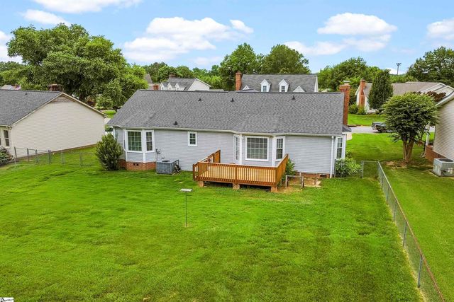 114 Fairview Place, Greer, SC 29651