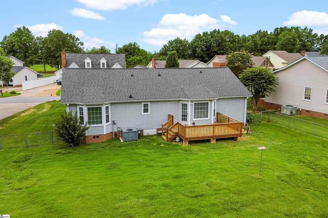 114 Fairview Place, Greer, SC 29651