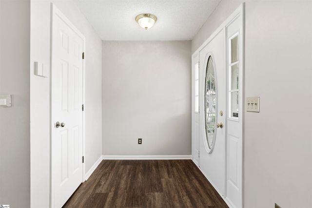 114 Fairview Place, Greer, SC 29651