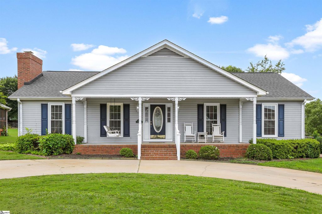 114 Fairview Place, Greer, SC 29651
