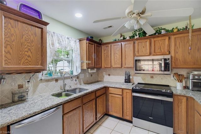1000 Hastings Hill Road, Kernersville, NC 27284