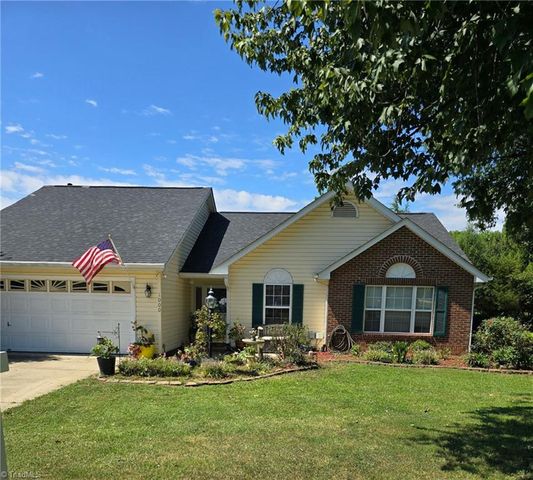 1000 Hastings Hill Road, Kernersville, NC 27284