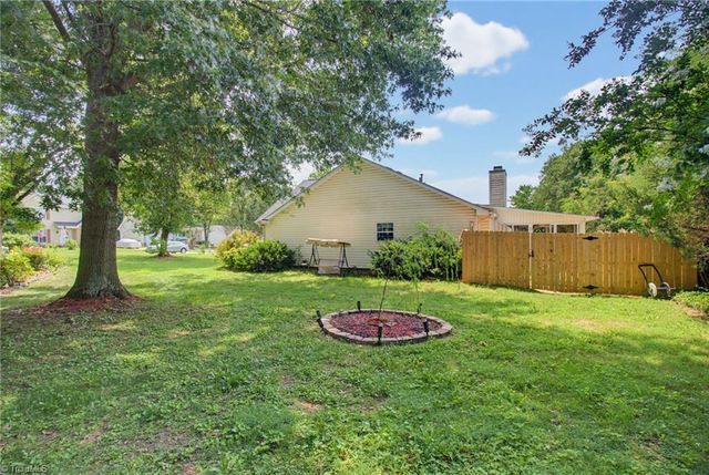 1000 Hastings Hill Road, Kernersville, NC 27284