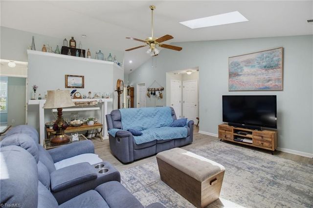 1000 Hastings Hill Road, Kernersville, NC 27284
