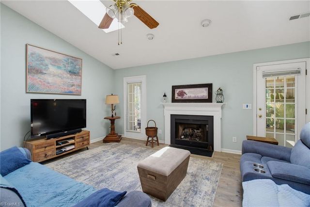 1000 Hastings Hill Road, Kernersville, NC 27284