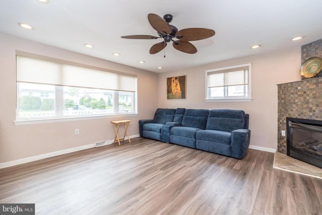 1223 BOONE AVE, Abington, PA 19001