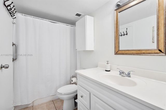 13499 Biscayne Blvd 406, North Miami, FL 33181