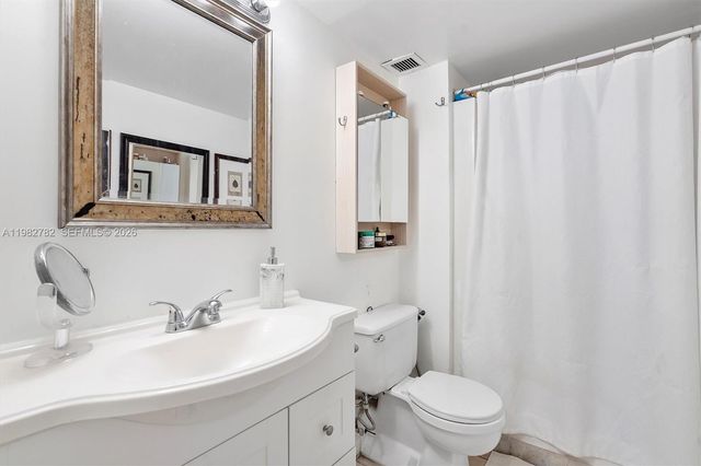 13499 Biscayne Blvd 406, North Miami, FL 33181