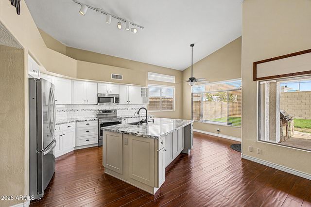 711 N PHEASANT Drive, Gilbert, AZ 85234