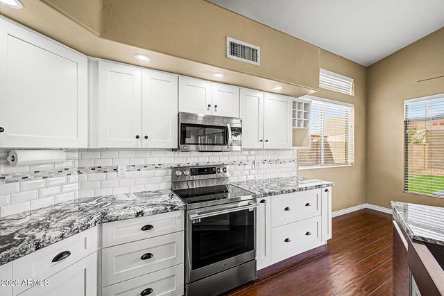 711 N PHEASANT Drive, Gilbert, AZ 85234