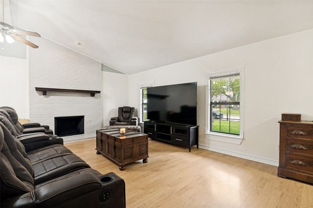 1102 Alexandria Avenue, Garland, TX 75040