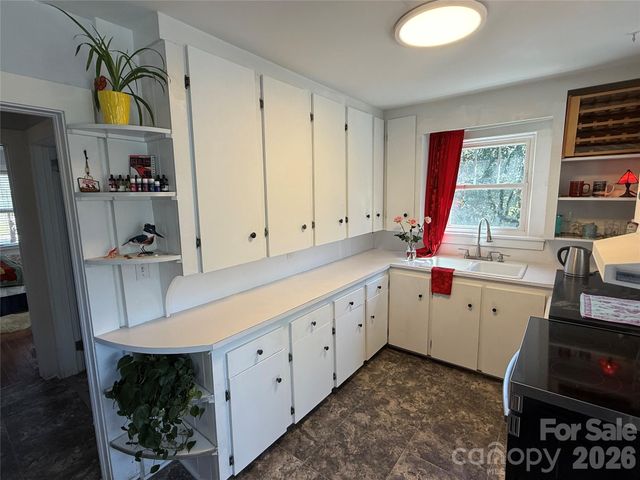 110 Lincoln Avenue, Marion, NC 28752