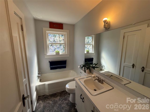 110 Lincoln Avenue, Marion, NC 28752
