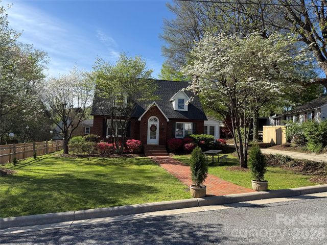 110 Lincoln Avenue, Marion, NC 28752
