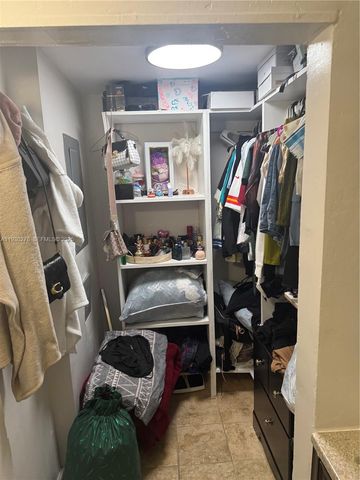 3251 NW 101st St 1, Miami, FL 33147