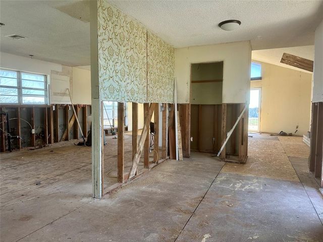 2167 County Street 2988, Blanchard, OK 73010