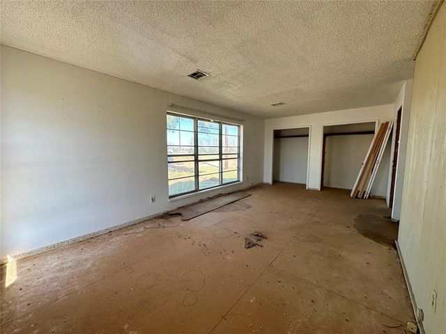 2167 County Street 2988, Blanchard, OK 73010